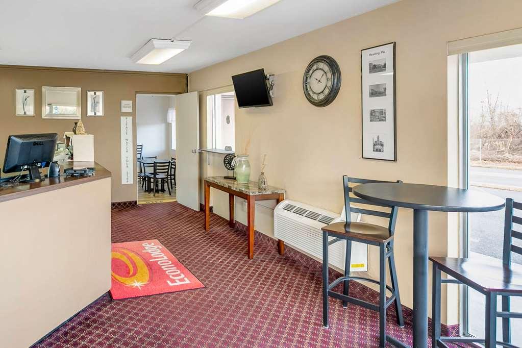 Econo Lodge Northeast Reading Intérieur photo